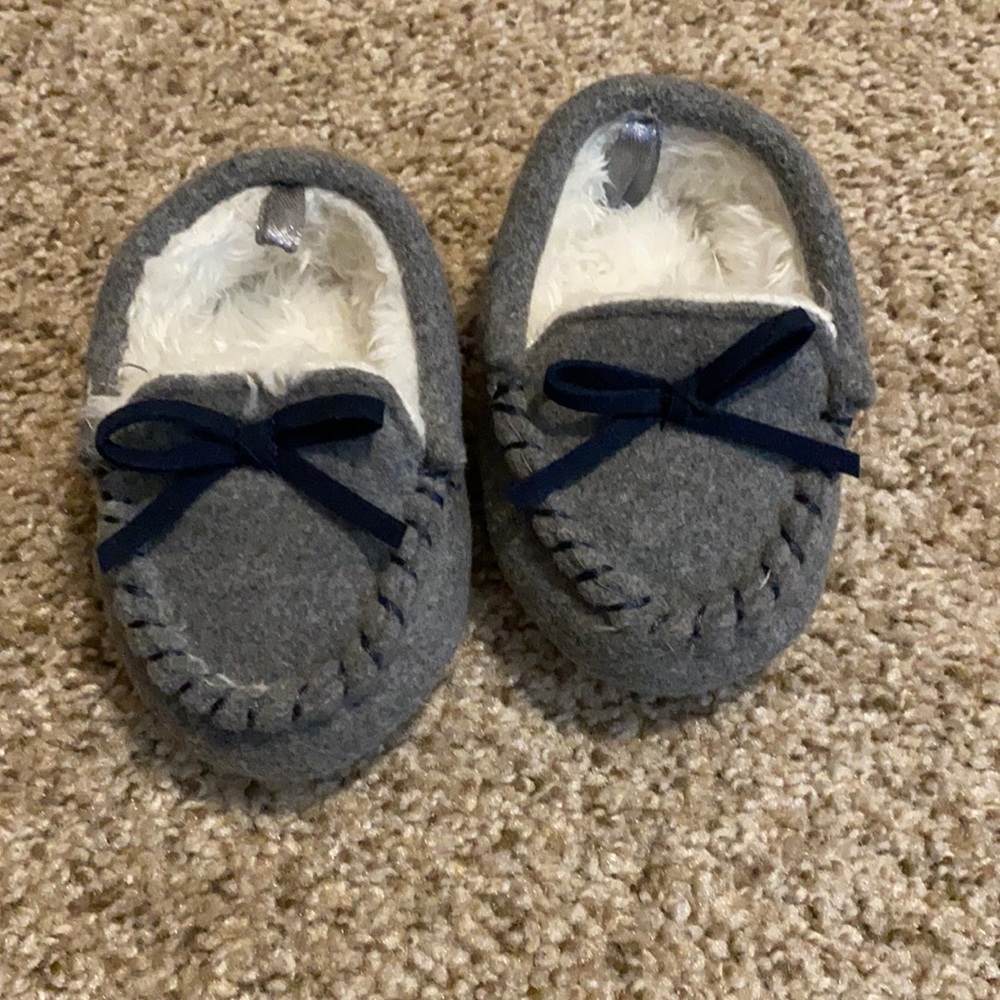 Carter’s baby shoes